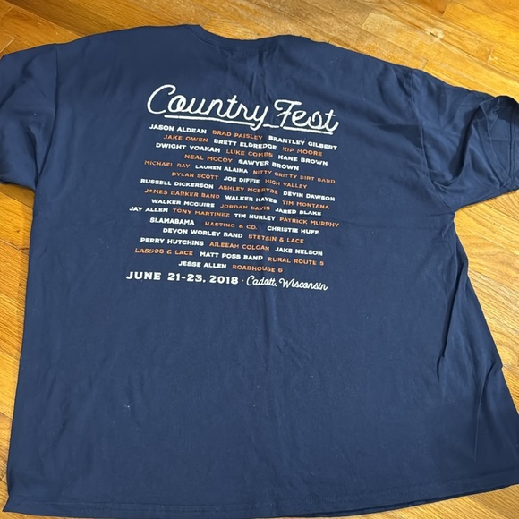 2018 COUNTRY FEST CADOTT WISCONSIN music t-shirt short sleeve blue Hanes XL - Picture 4 of 5